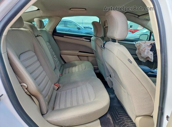3FA6P0HD1KR176660 2019 FORD FUSION White Widok tylnych siedzeń