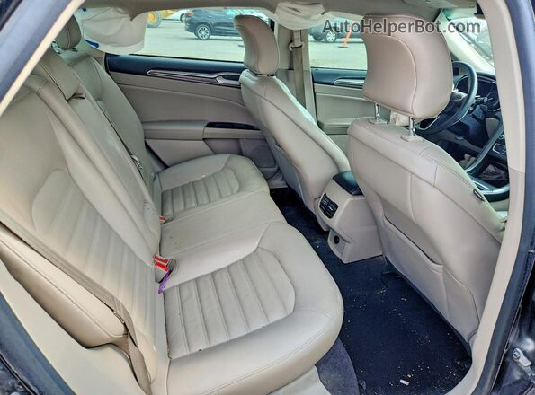3FA6P0HD2HR166745 2017 FORD FUSION Black Widok tylnych siedzeń
