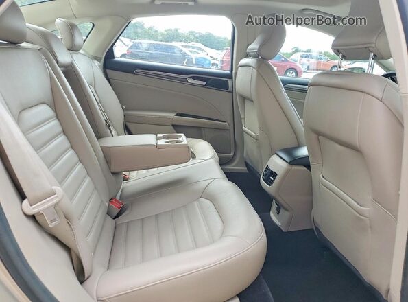 3FA6P0HD2HR320273 2017 FORD FUSION Tan Вид задніх сидінь