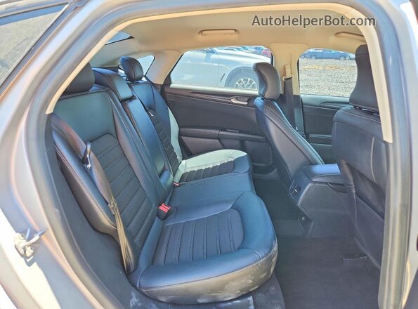 3FA6P0HD2JR154259 2018 FORD FUSION Silver Вид задніх сидінь