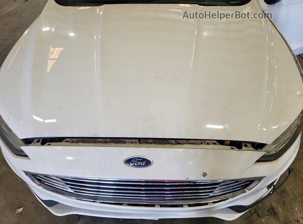 3FA6P0HD2KR161732 2019 FORD FUSION White Widok wnętrza z tyłu