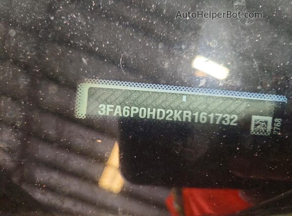 3FA6P0HD2KR161732 2019 FORD FUSION White Widok komory silnika
