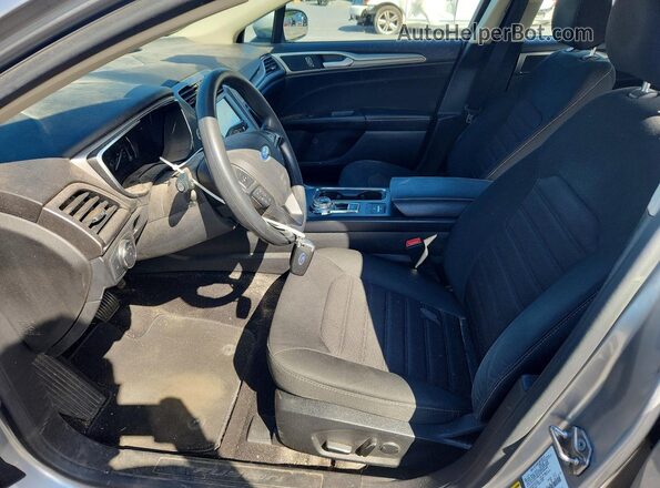 3FA6P0HD2LR134550 2020 FORD FUSION Silver Vista interior delantera
