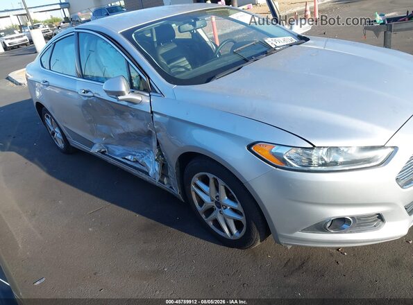 3FA6P0HD3GR222738 2016 FORD FUSION Silver Widok z przodu
