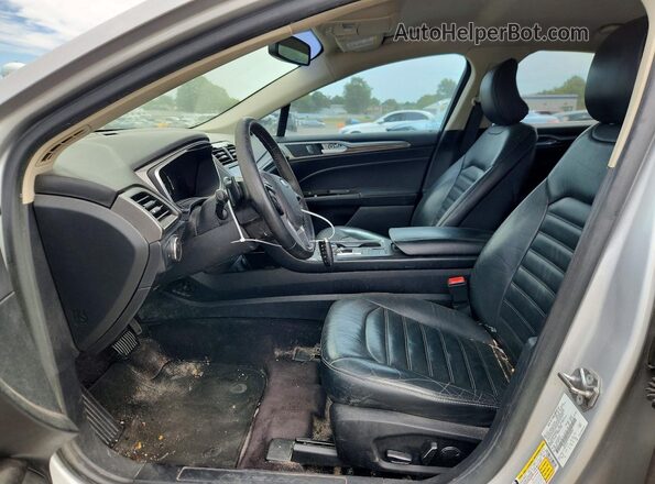 3FA6P0HD3HR290264 2017 FORD FUSION Silver Vista interior delantera