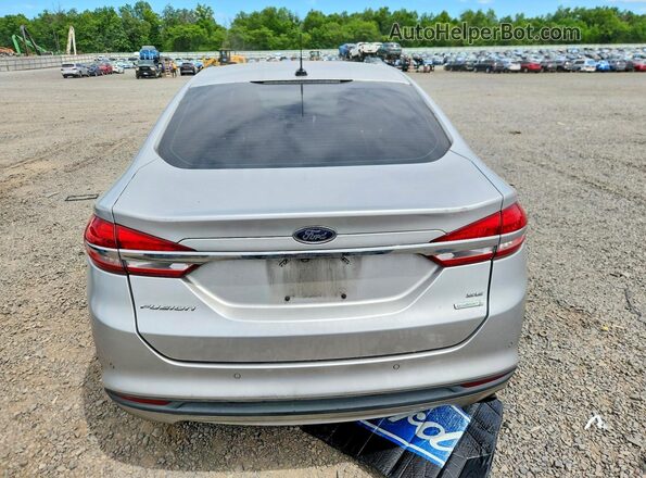 3FA6P0HD3HR290264 2017 FORD FUSION Silver Vista trasera