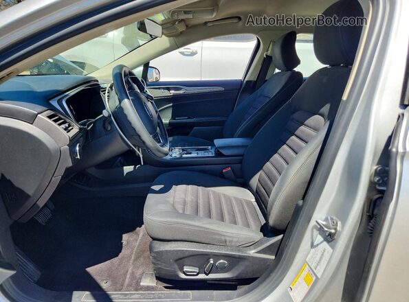 3FA6P0HD3HR293603 2017 FORD FUSION Silver Vista interior delantera