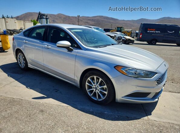 3FA6P0HD3HR293603 2017 FORD FUSION Silver Delantero derecho