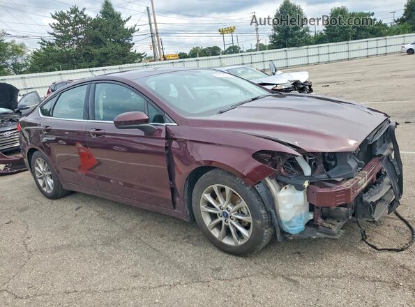 3FA6P0HD3HR304972 2017 FORD FUSION Maroon Front right
