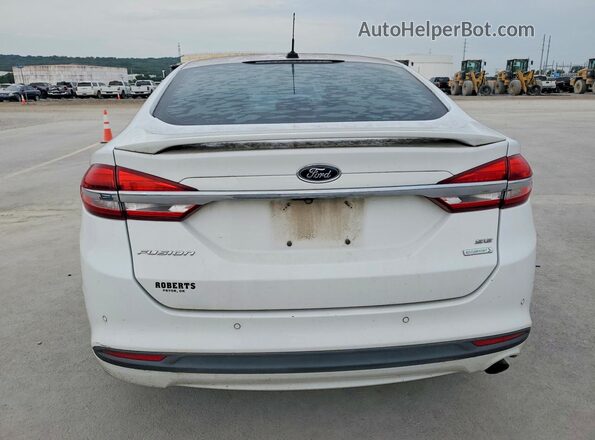 3FA6P0HD3JR136224 2018 FORD FUSION Белый Вид салона спереди