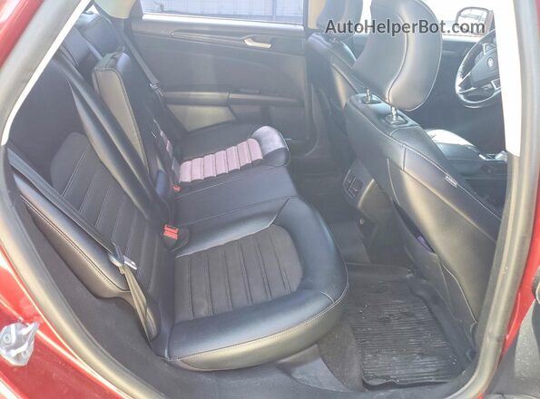 3FA6P0HD3JR252734 2018 FORD FUSION Red Widok tylnych siedzeń