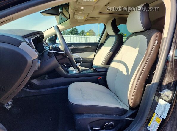 3FA6P0HD3KR232002 2019 FORD FUSION Черный Вид салона спереди