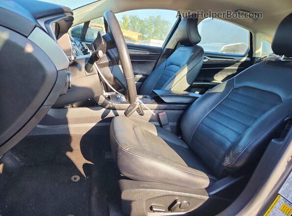 3FA6P0HD4JR258056 2018 FORD FUSION Charcoal Vista interior delantera