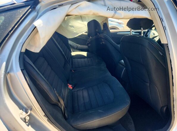 3FA6P0HD4JR265718 2018 FORD FUSION Silver Rear seats view