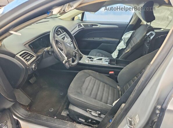 3FA6P0HD4JR265718 2018 FORD FUSION Silver Front interior view