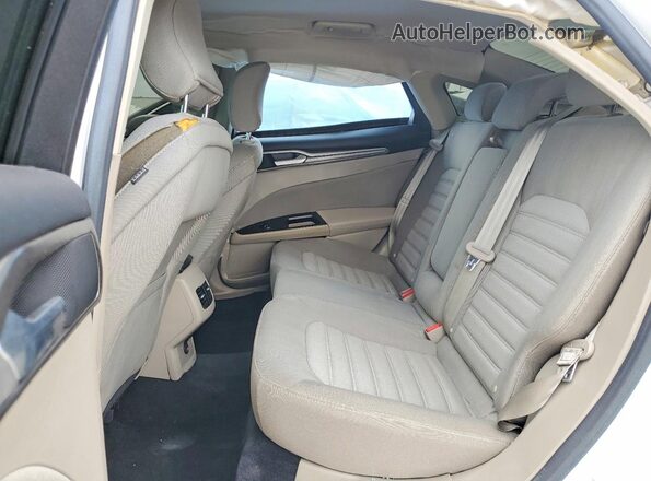 3FA6P0HD5HR252549 2017 FORD FUSION White უკანა სავარძლების ხედი