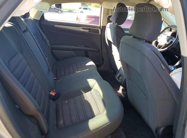 3FA6P0HD5HR294445 2017 FORD FUSION Silver უკანა სავარძლების ხედი