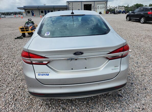 3FA6P0HD6HR353082 2017 FORD FUSION Silver Widok z tyłu