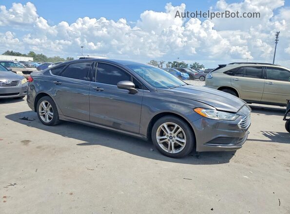 3FA6P0HD6JR264697 2018 FORD FUSION Gray Widok z przodu