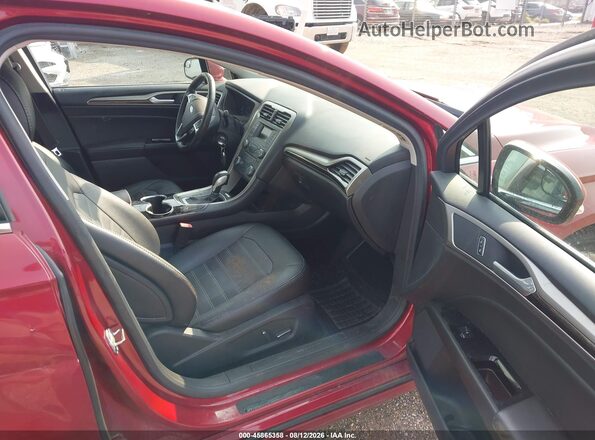 3FA6P0HD7GR111562 2016 FORD FUSION Red Widok wnętrza z przodu