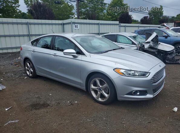 3FA6P0HD7GR319568 2016 FORD FUSION Silver Front interior view