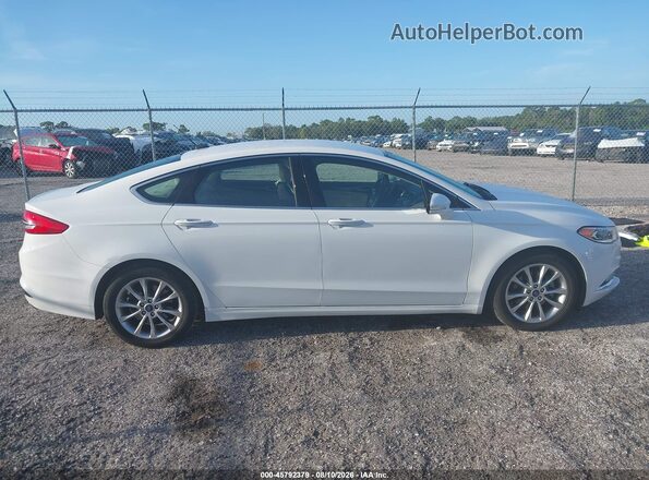 3FA6P0HD7HR287397 2017 FORD FUSION Белый Вид задней части салона
