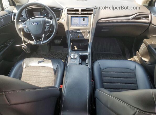 3FA6P0HD7JR214102 2018 FORD FUSION Silver წინა პანელის ხედი