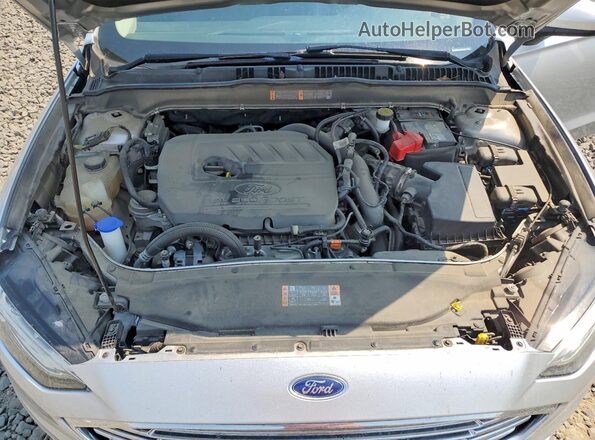 3FA6P0HD7JR214102 2018 FORD FUSION Silver უკანა სალონის ხედი