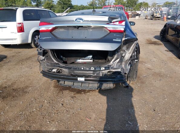 3FA6P0HD8JR239249 2018 FORD FUSION Gray Вид спереду