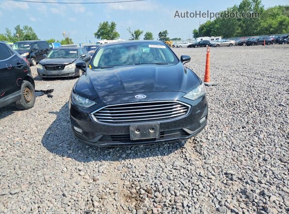 3FA6P0HD8KR111868 2019 FORD FUSION Черный Вид спереди
