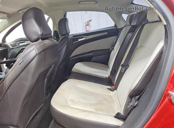 3FA6P0HD8LR171473 2020 FORD FUSION Red Vista de los asientos traseros