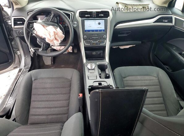 3FA6P0HD8LR228917 2020 FORD FUSION Silver Widok deski rozdzielczej