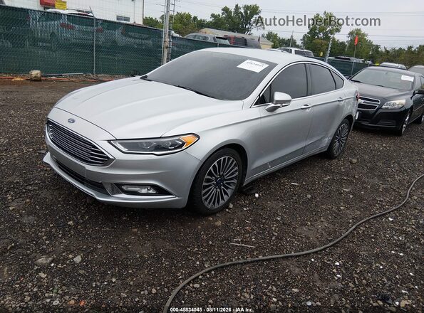 3FA6P0HD9HR305124 2017 FORD FUSION Silver Vista tres cuartos delantera izquierda