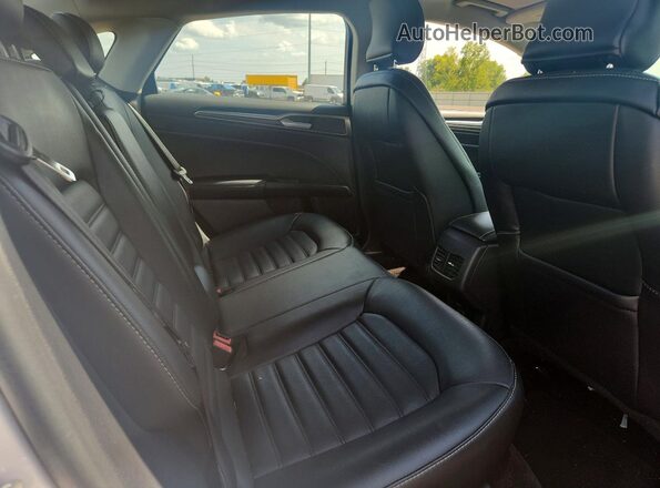 3FA6P0HD9HR311635 2017 FORD FUSION White Вид задніх сидінь