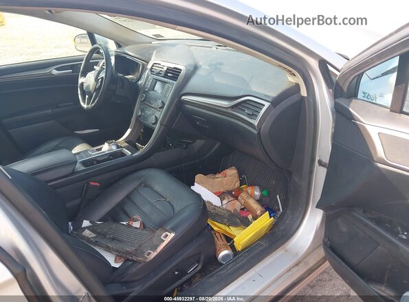 3FA6P0HD9JR249398 2018 FORD FUSION Silver Front interior view
