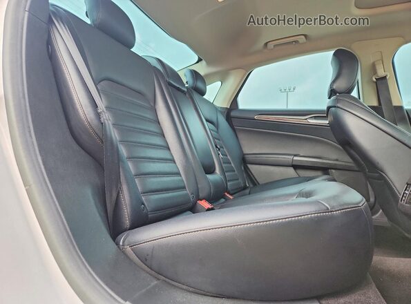 3FA6P0HD9JR280859 2018 FORD FUSION Белый Вид задних сидений