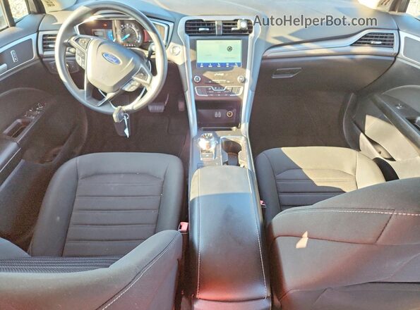 3FA6P0HD9LR190386 2020 FORD FUSION Silver Dashboard view