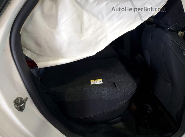 3FA6P0HD9LR258136 2020 FORD FUSION White Widok tylnych siedzeń