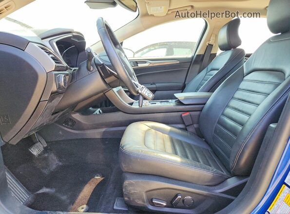 3FA6P0HDXHR335099 2017 FORD FUSION Синий Вид панели приборов