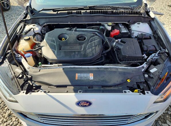 3FA6P0K92JR148174 2018 FORD FUSION White Սալոնի հետևի տեսք