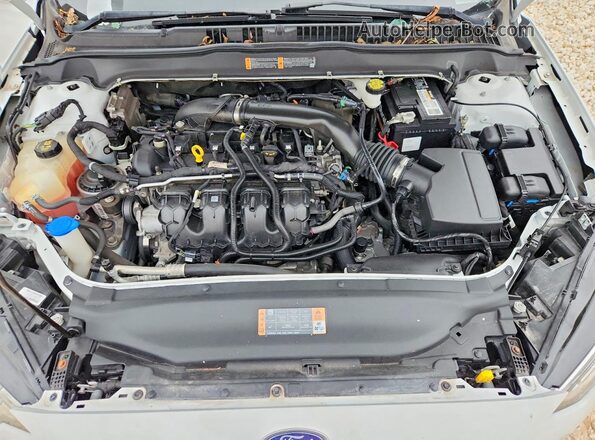 3FA6P0K94LR116507 2020 FORD FUSION White Вид задньої частини салону
