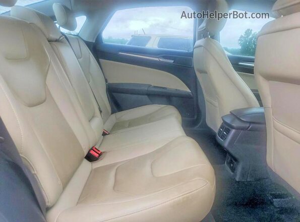 3FA6P0K96GR126512 2016 FORD FUSION White Vista de los asientos traseros