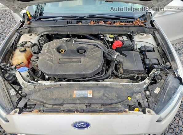 3FA6P0K97GR171409 2016 FORD FUSION White Widok wnętrza z tyłu