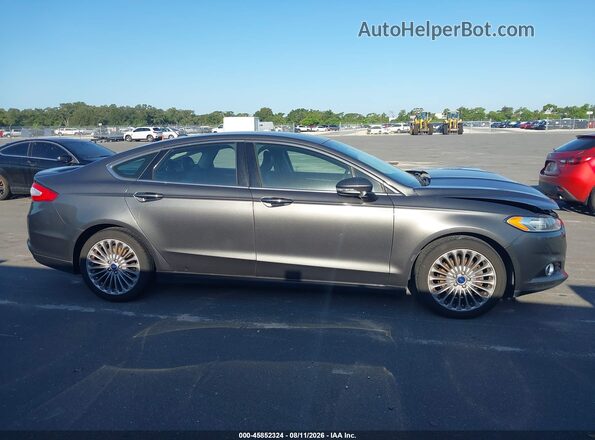 3FA6P0K97GR178067 2016 FORD FUSION Gray Vista interior trasera