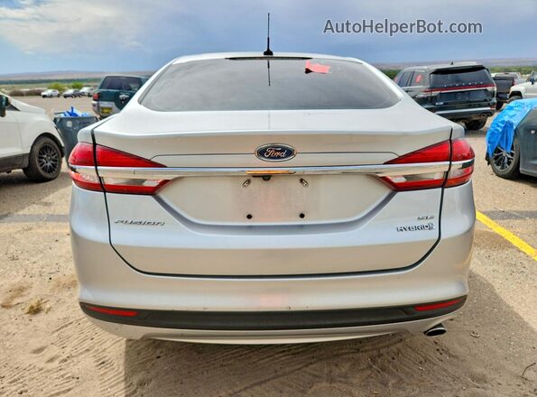 3FA6P0LU0HR323812 2017 FORD FUSION Silver Vista del compartimento del motor