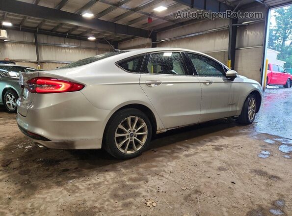 3FA6P0LU0HR385386 2017 FORD FUSION Silver უკანა მარჯვენა