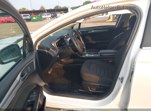 3FA6P0LU0KR211132 2019 FORD FUSION HYBRID Белый Вид салона спереди