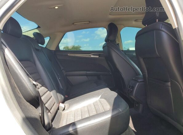 3FA6P0LU1HR382125 2017 FORD FUSION Silver 