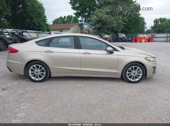 3FA6P0LU1KR149529 2019 FORD FUSION HYBRID Gold Widok wnętrza z tyłu