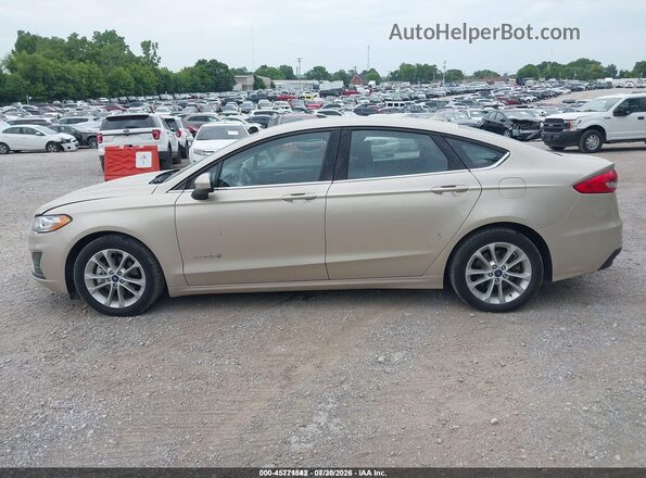 3FA6P0LU1KR149529 2019 FORD FUSION HYBRID Gold Widok wnętrza 360 stopni